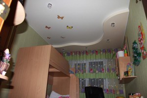 Можно ли устанавливать натяжной потолок в детской?
